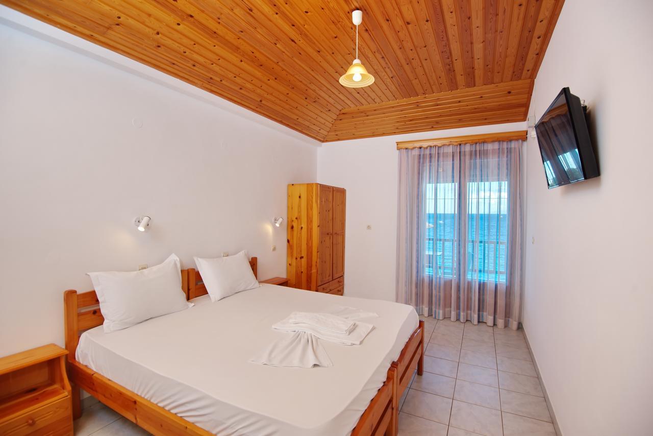 Ostria Hotel Patitiri  Bagian luar foto